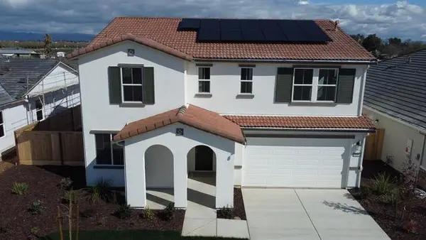 3285 Lourdes Avenue, Clovis, CA 93619