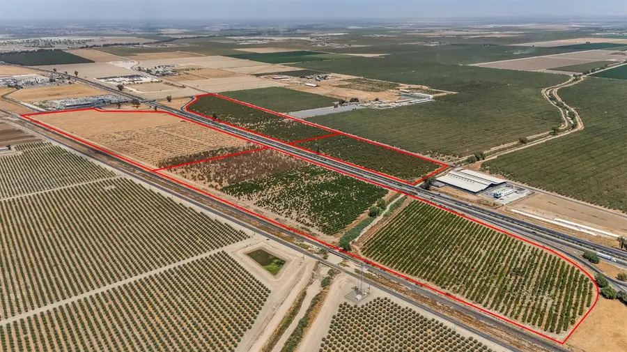 1 Rd 112, Tulare, CA 93274 - #2