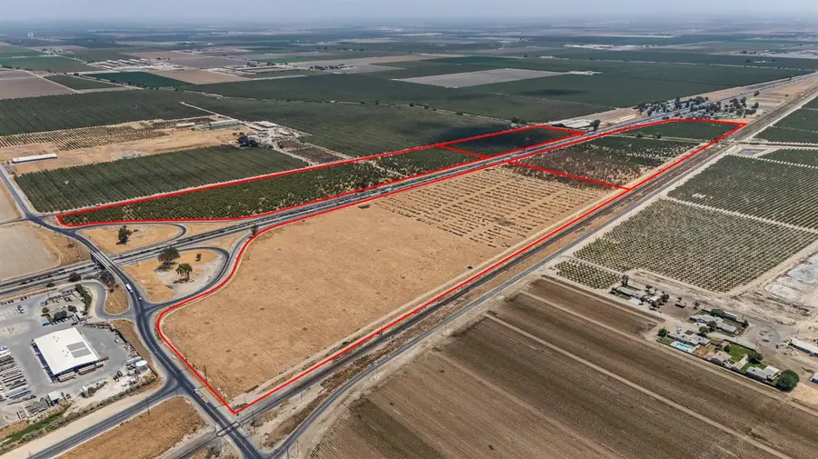 1 Rd 112, Tulare, CA 93274 - #3