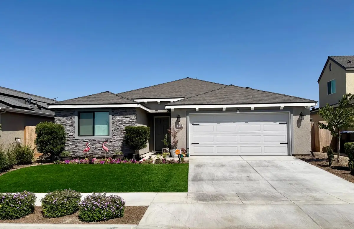 338 Tracy Street, Visalia, CA 93292 - #1