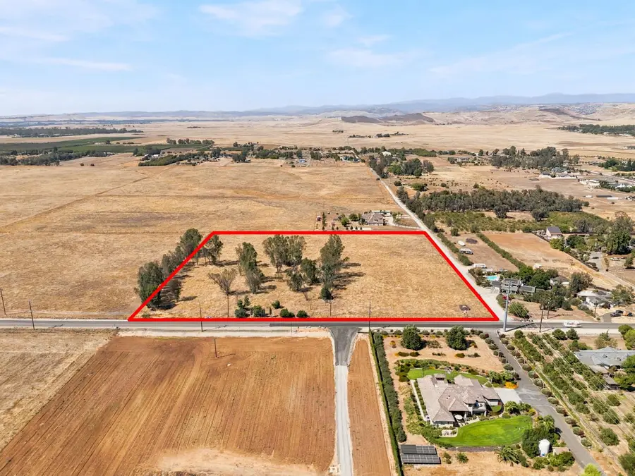 4890 E Copper Avenue, Clovis, CA 93619 - #2