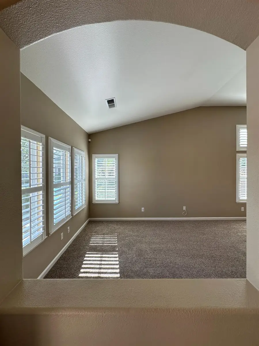 2136 E Turnberry Avenue, Fresno, CA 93730 - #3
