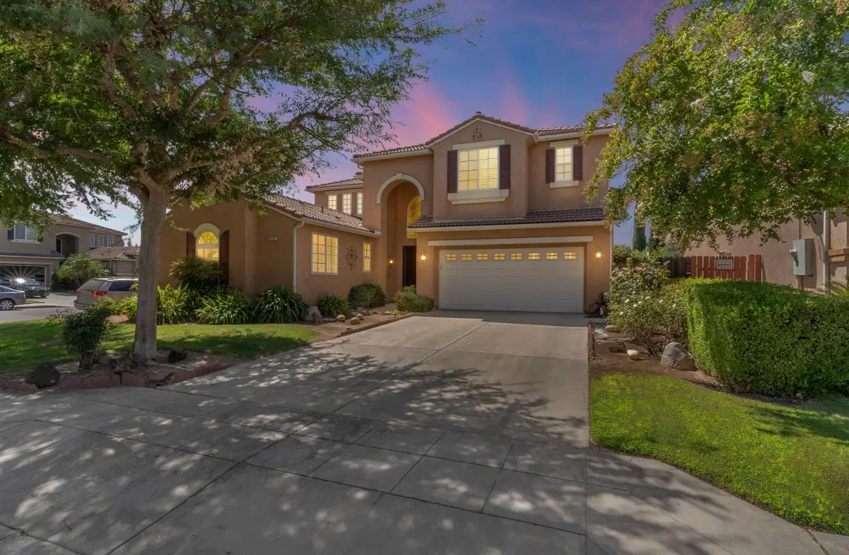 8553 N Ann Avenue, Fresno, CA 93720 - #1