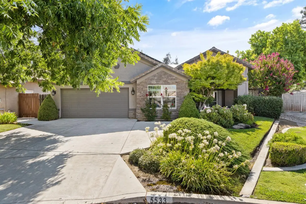 5533 W River Bottom Avenue, Fresno, CA 93722 - #1
