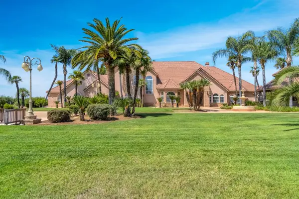 41481 Road 120, Orosi, CA 93647