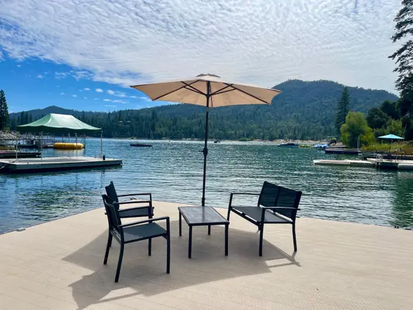 38954 Lake Point Court, Bass Lake, CA 93604