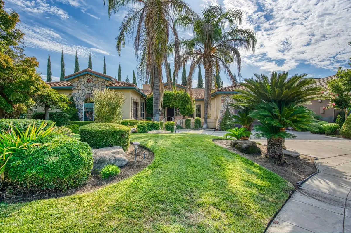 1165 N Fairfax Avenue, Clovis, CA 93611 - #1