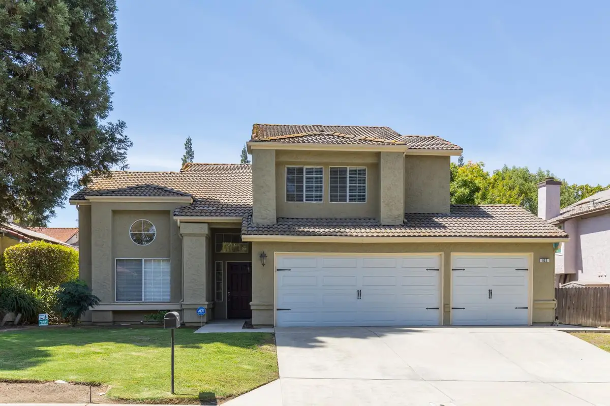 953 E Buckhill Road, Fresno, CA 93720 - #1
