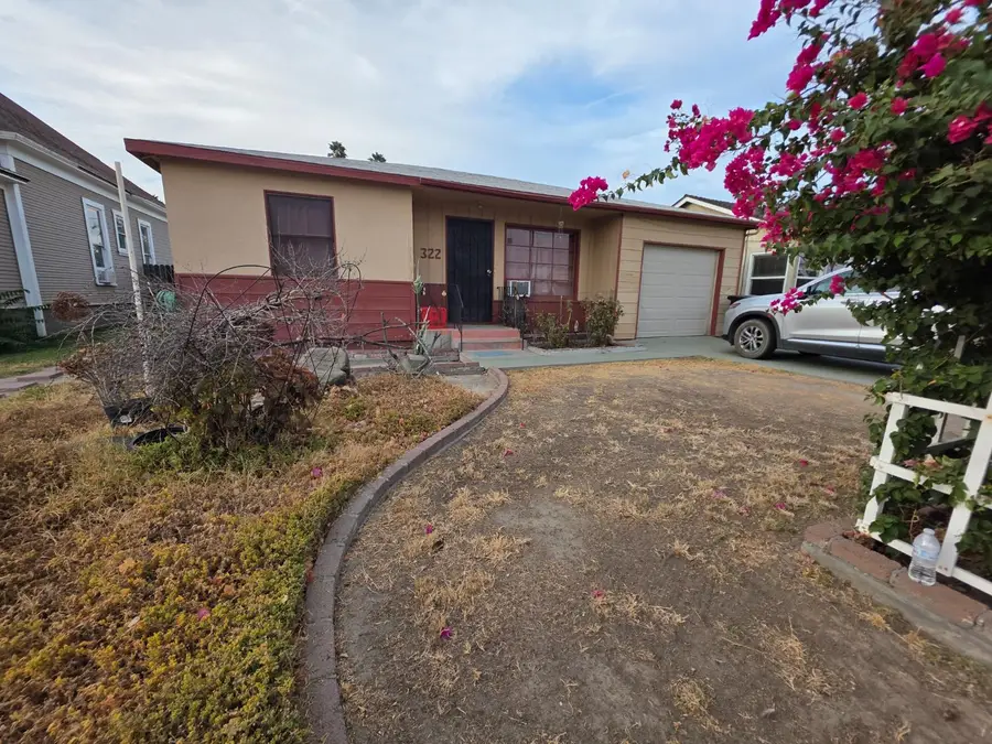 322 E Myrtle Street, Hanford, CA 93230 - #2