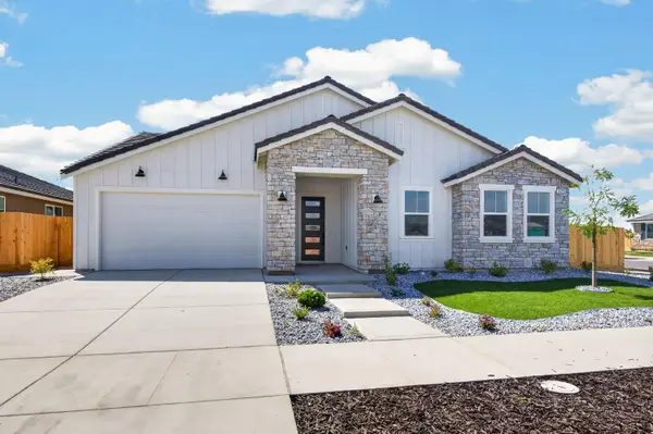 429 S Barcus Avenue, Kerman, CA 93630