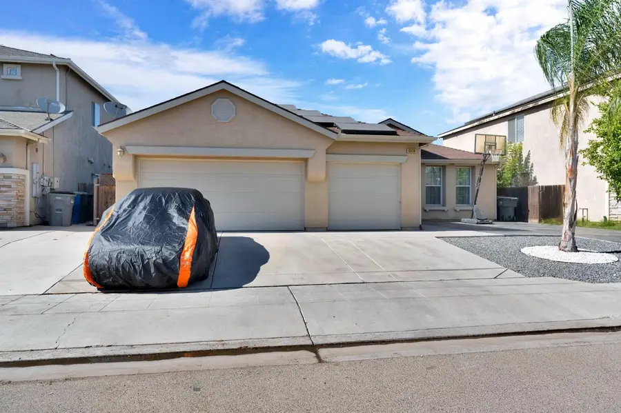 4638 W Oslin Avenue, Fresno, CA 93722 - #3
