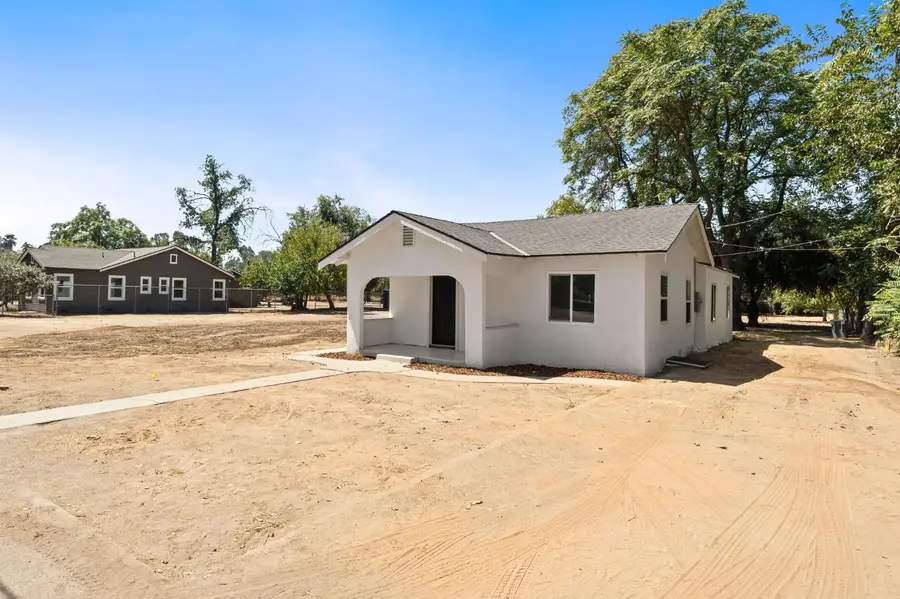735 N Hughes Avenue, Fresno, CA 93728 - #2