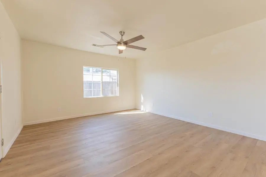 325 S 7th Street, Chowchilla, CA 93610 - #2