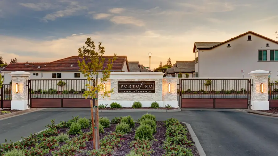 2442 E Okeefe Drive, Fresno, CA 93720 - #2