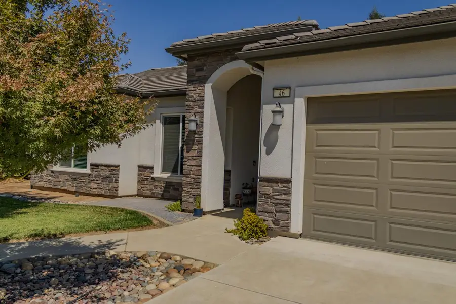 46 N Brehler Avenue, Sanger, CA 93657 - #2