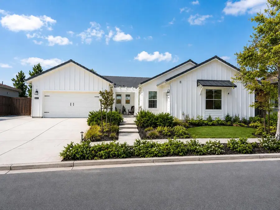 1048 Beaver Pond Loop, Madera, CA 93636 - #2
