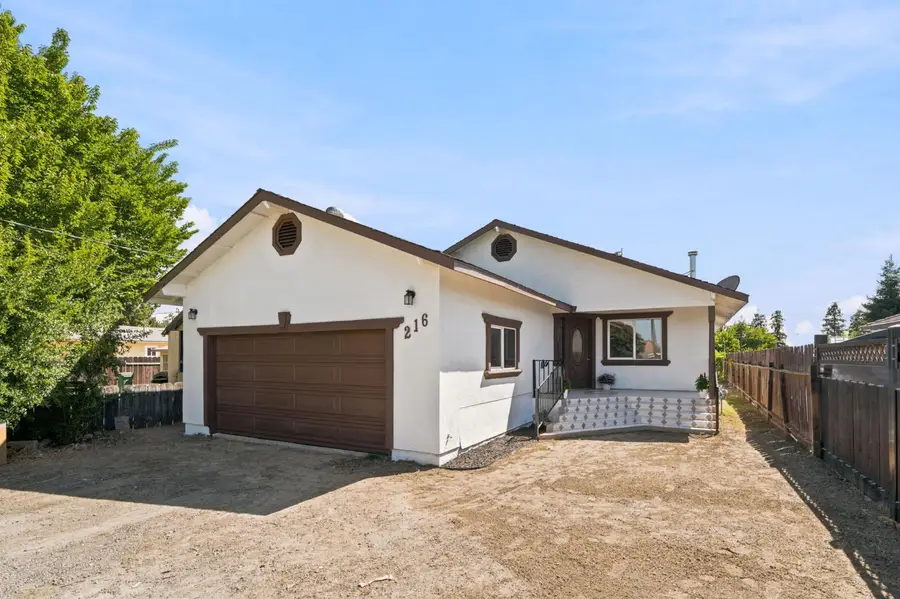 216 Fancher Street, Planada, CA 95365 - #2