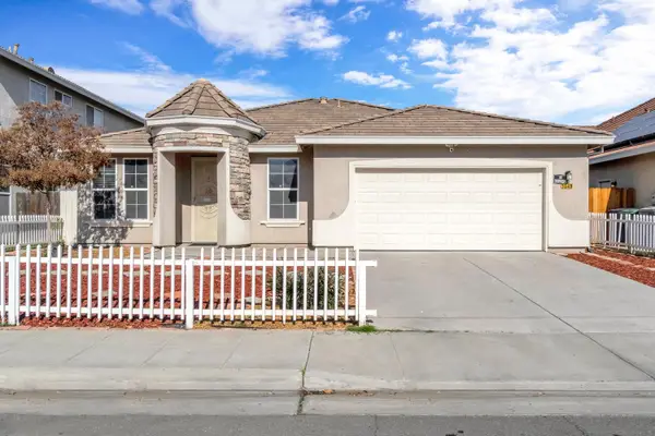 1049 Stanford Avenue, Madera, CA 93637