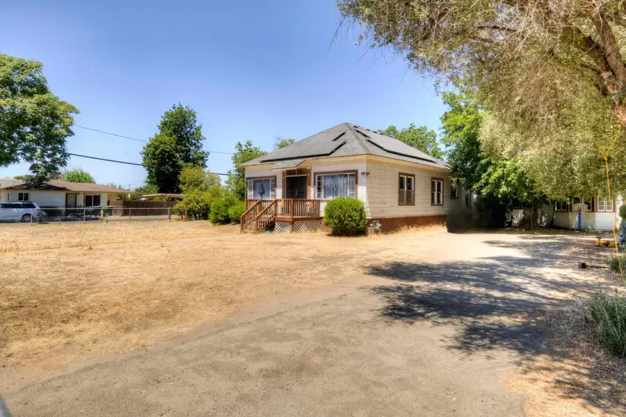 3705 E Iowa Avenue, Fresno, CA 93702 - #2