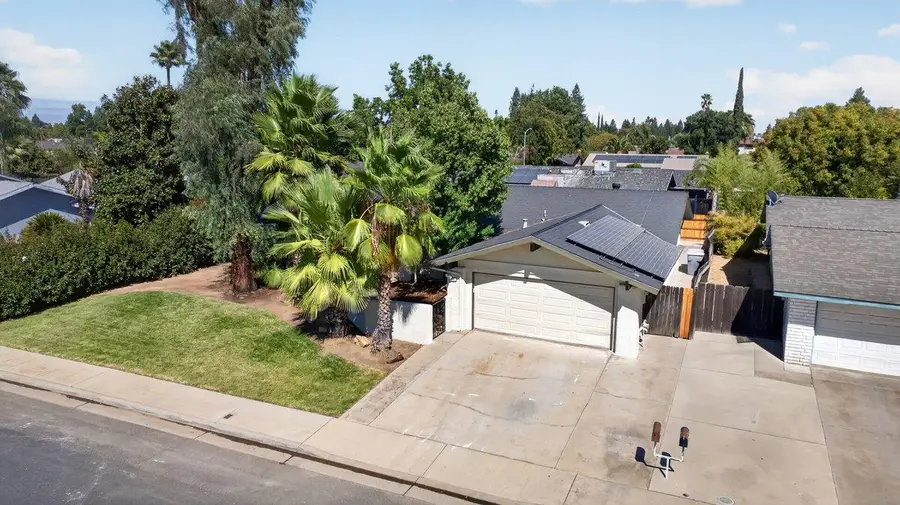 451 Mcarthur Avenue, Clovis, CA 93611 - #2