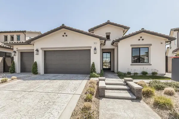2825 E Beech Tree Drive, Fresno, CA 93730