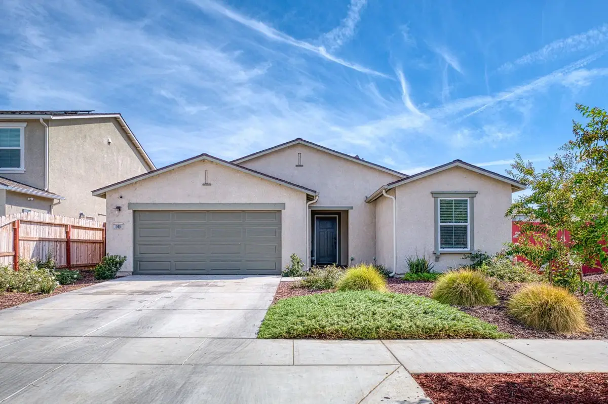 545 W Bravo Avenue, Woodlake, CA 93286 - #1