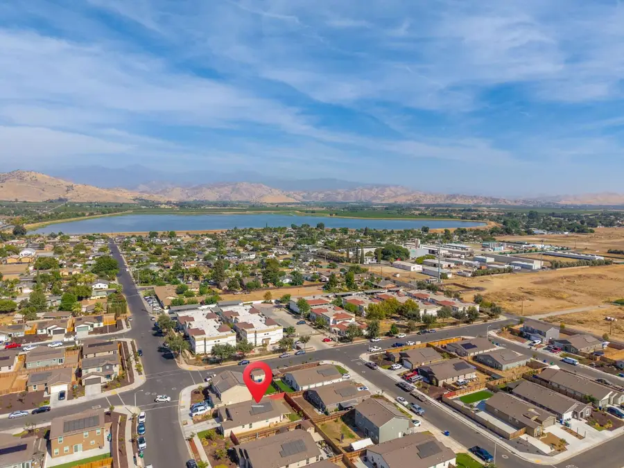 545 W Bravo Avenue, Woodlake, CA 93286 - #3