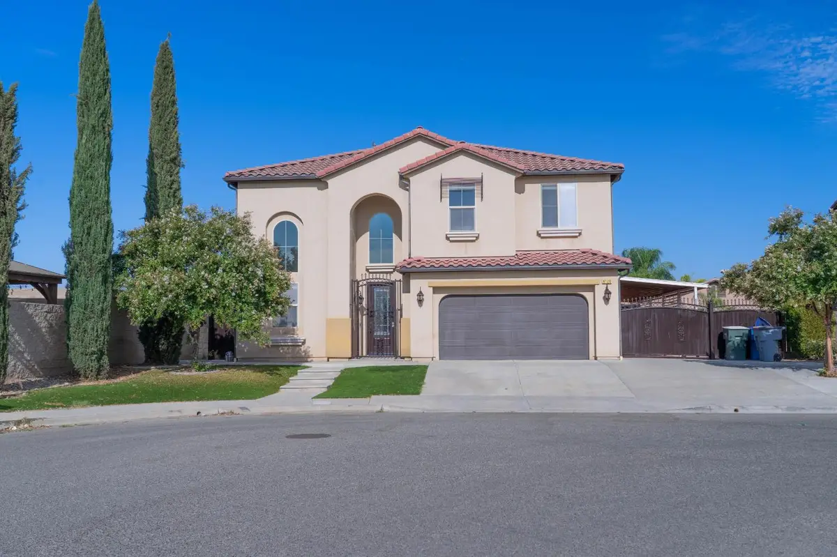 6120 N La Paz Avenue, Fresno, CA 93723 - #1