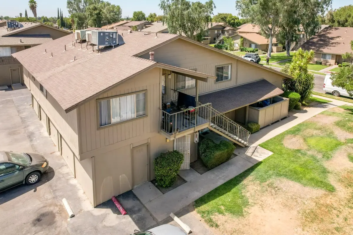 808 Green Way, Madera, CA 93638 - #1
