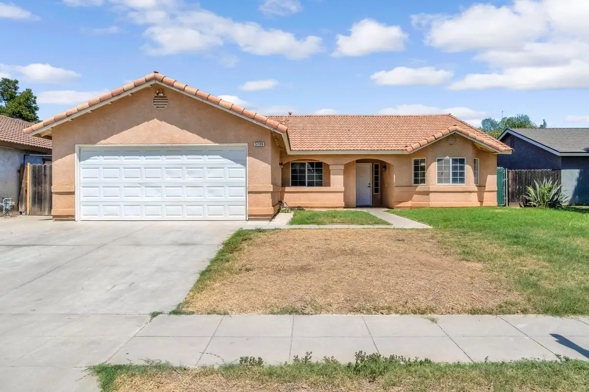 5798 W Acacia Avenue, Fresno, CA 93722 - #1