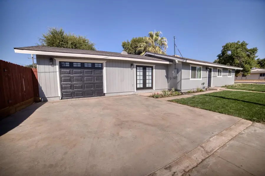 7281 N College Avenue, Pinedale, CA 93650 - #2