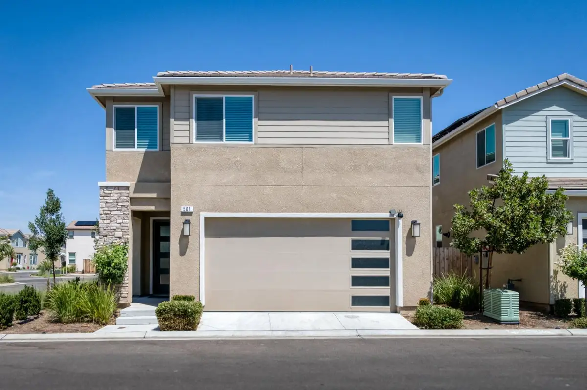 501 Farmhouse Lane, Clovis, CA 93619 - #1