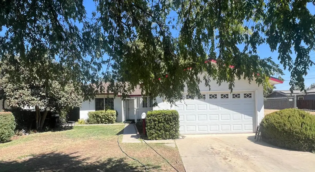 1029 E Cortland Avenue, Fresno, CA 93704 - #1