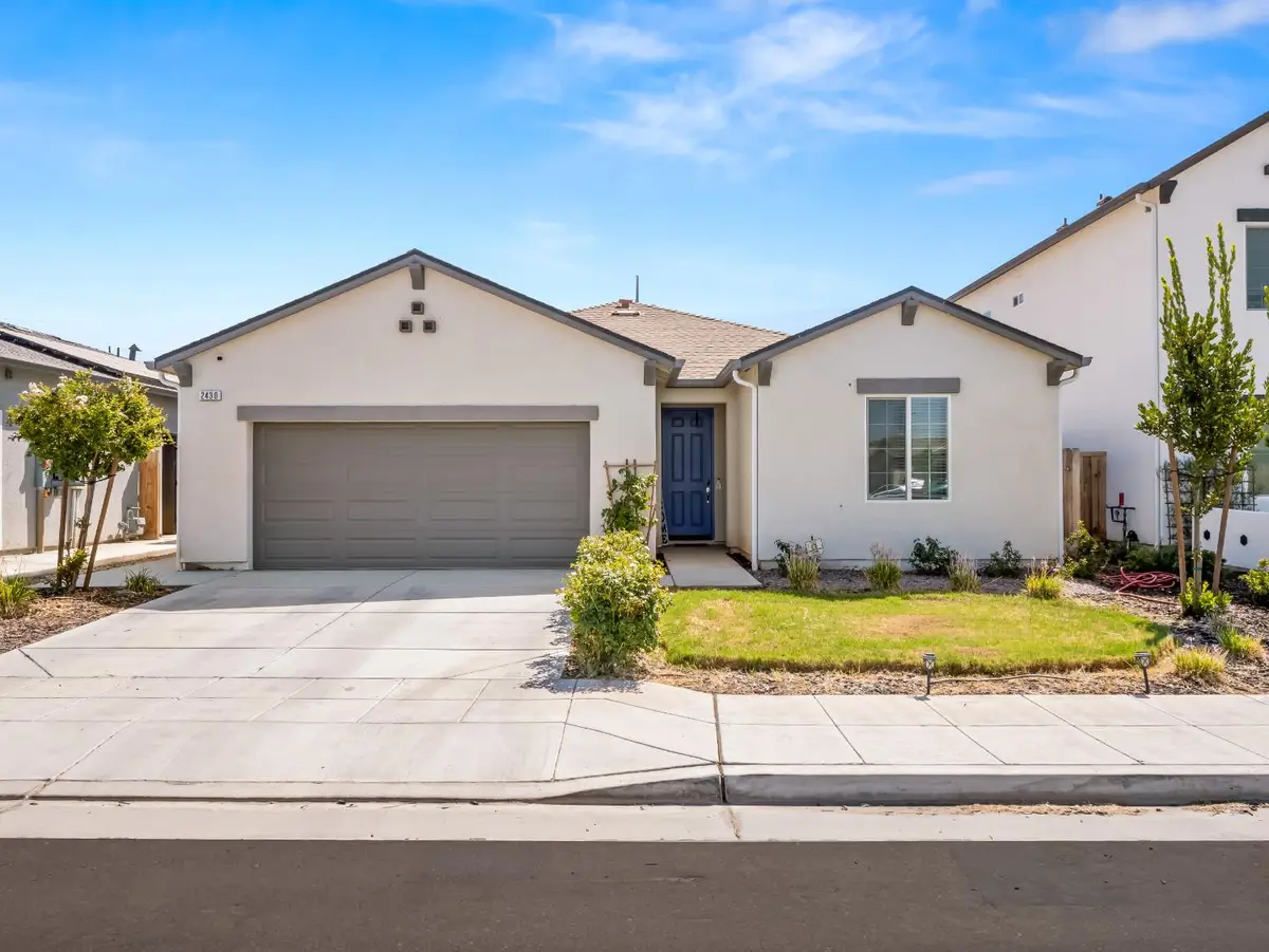 2430 N Cypress Avenue, Fresno, CA 93727 - #1