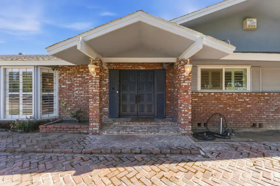 5820 E Alta Avenue, Fresno, CA 93727 - #3