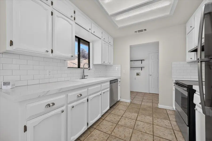 28368 River Road Way, Madera, CA 93636 - #3