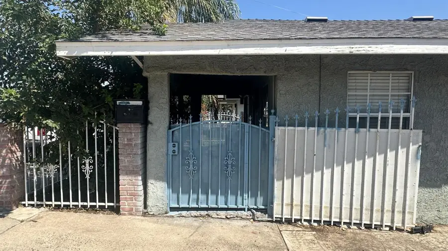 821 S Cedar Avenue S, Fresno, CA 93702 - #2