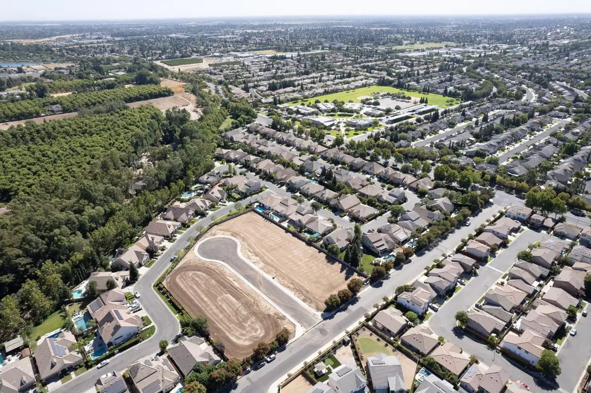 1783 N Preuss Avenue, Clovis, CA 93619 - #1