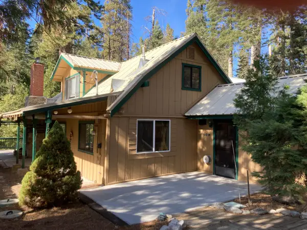 1237 Cedar Avenue, Fish Camp, CA 93623