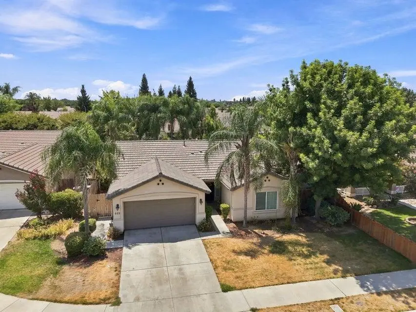 929 W Elkhorn Court, Visalia, CA 93277 - #3