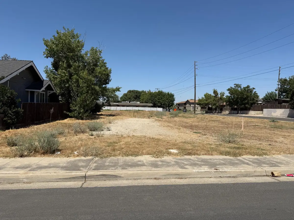 2707 Wright Street, Selma, CA 93662 - #1
