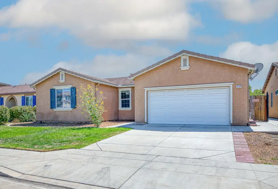 6739 E Harwood Avenue, Fresno, CA 93727 - #2
