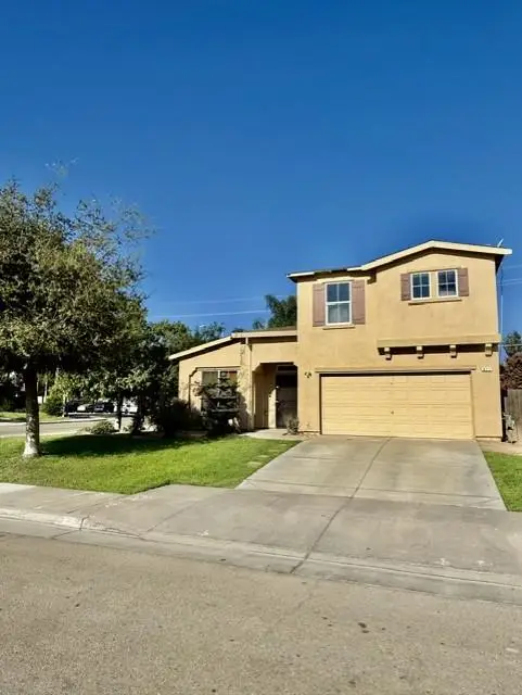 821 Romero Avenue, Parlier, CA 93648 - #2