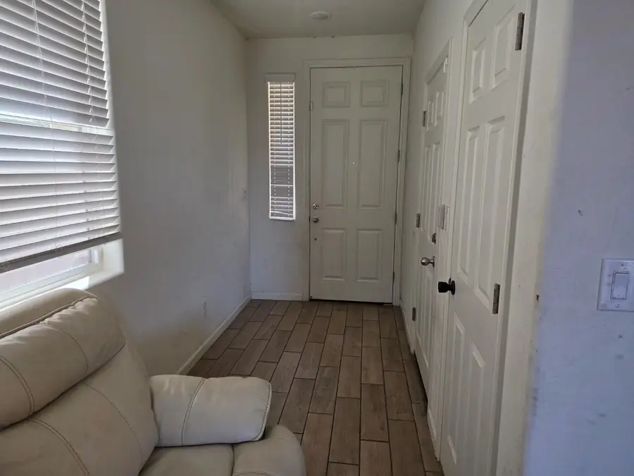 6452 E Malbec Drive, Fresno, CA 93727 - #3
