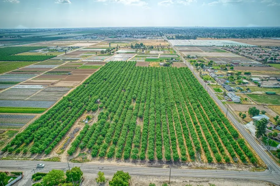1581 S Temperance Avenue, Fresno, CA 93727 - #2