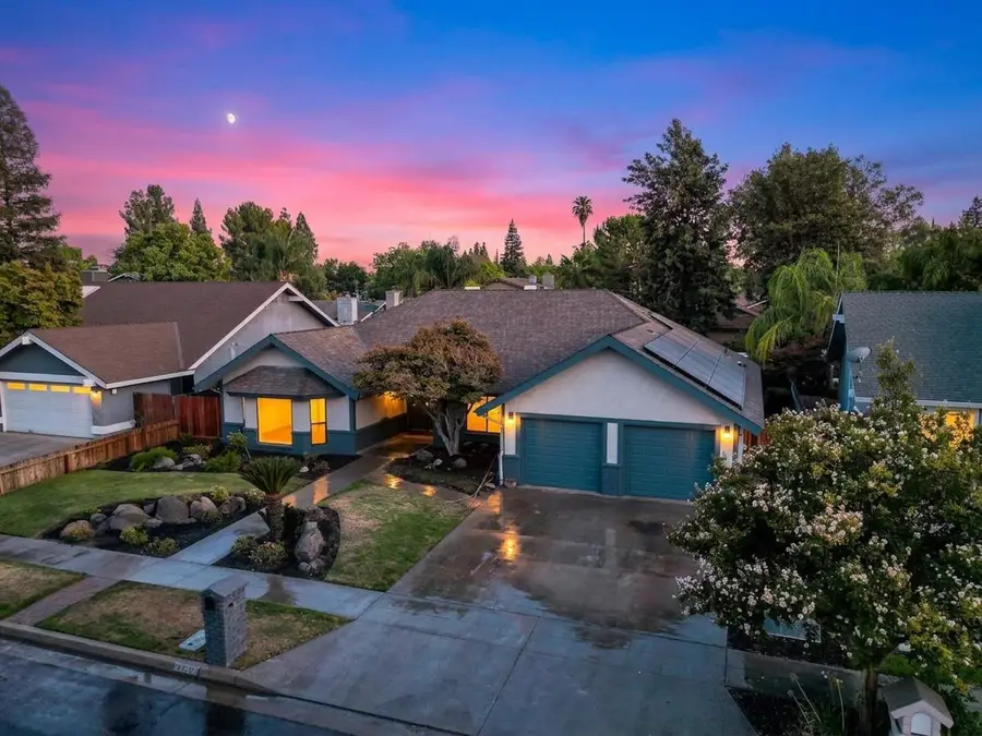 167 W Quincy Avenue, Fresno, CA 93711 - #2
