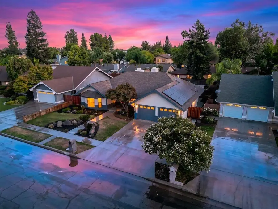 167 W Quincy Avenue, Fresno, CA 93711 - #3