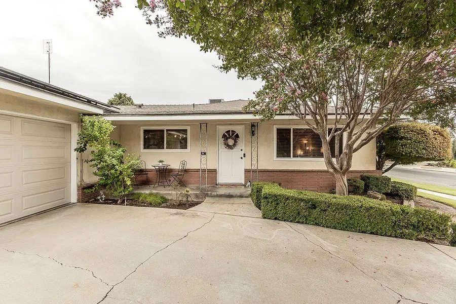 4710 N Ila Avenue, Fresno, CA 93705 - #2