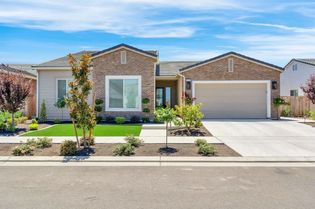 1236 Windmill Avenue, Clovis, CA 93619 - #1