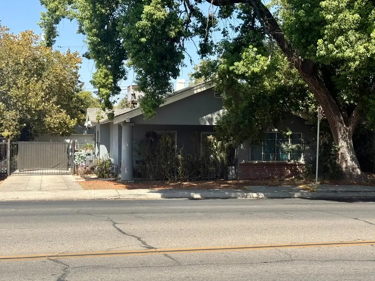 827 E Clinton, Fresno, CA 93704 - #1